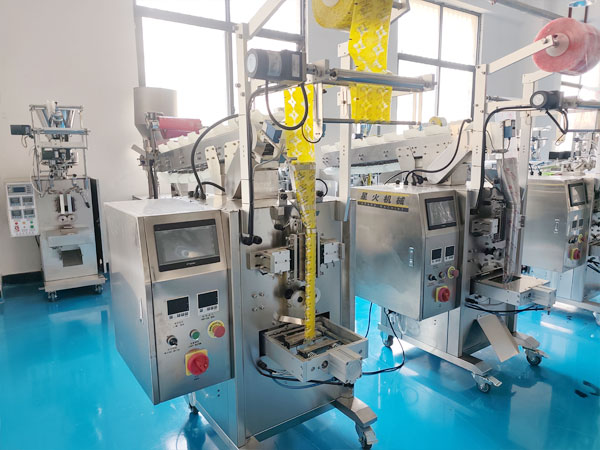 鏈斗式河粉包裝機(jī)/立式顆粒自動(dòng)包裝機(jī)實(shí)拍圖