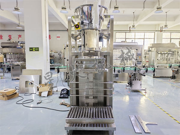 粉劑稱重包裝機實拍圖